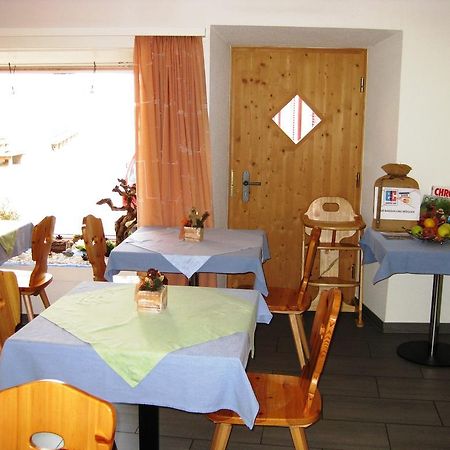 Pensiun Garni Plaz Hotel Scuol Exterior foto
