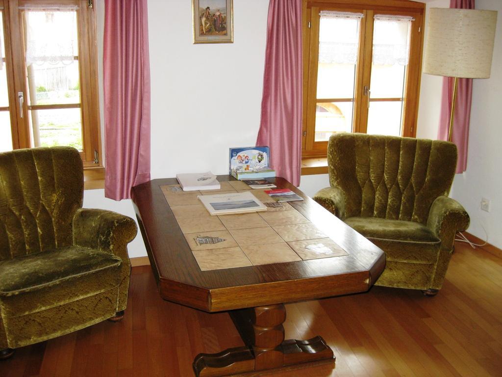 Pensiun Garni Plaz Hotel Scuol Exterior foto