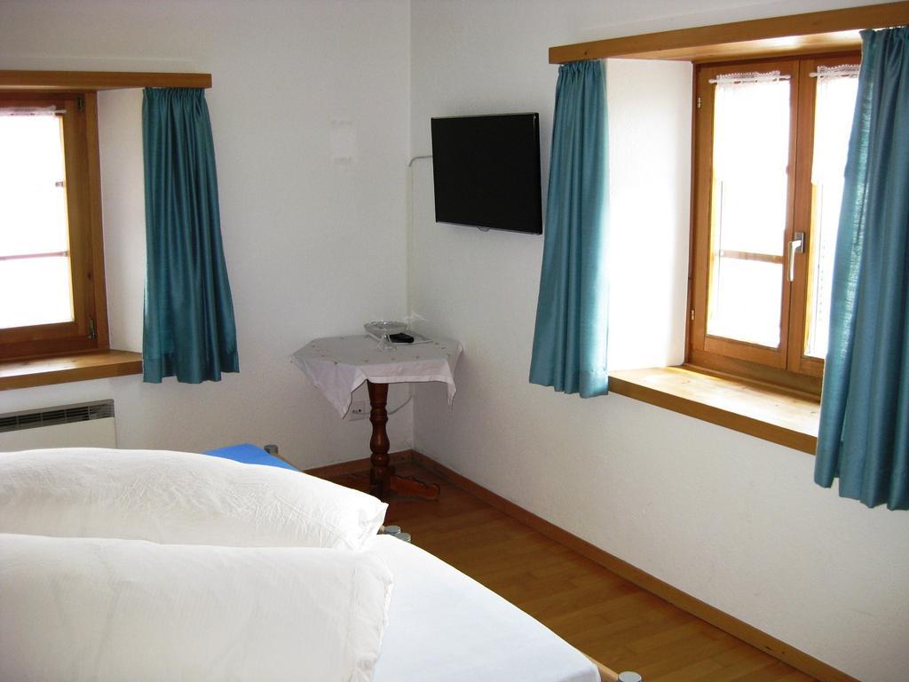 Pensiun Garni Plaz Hotel Scuol Cameră foto