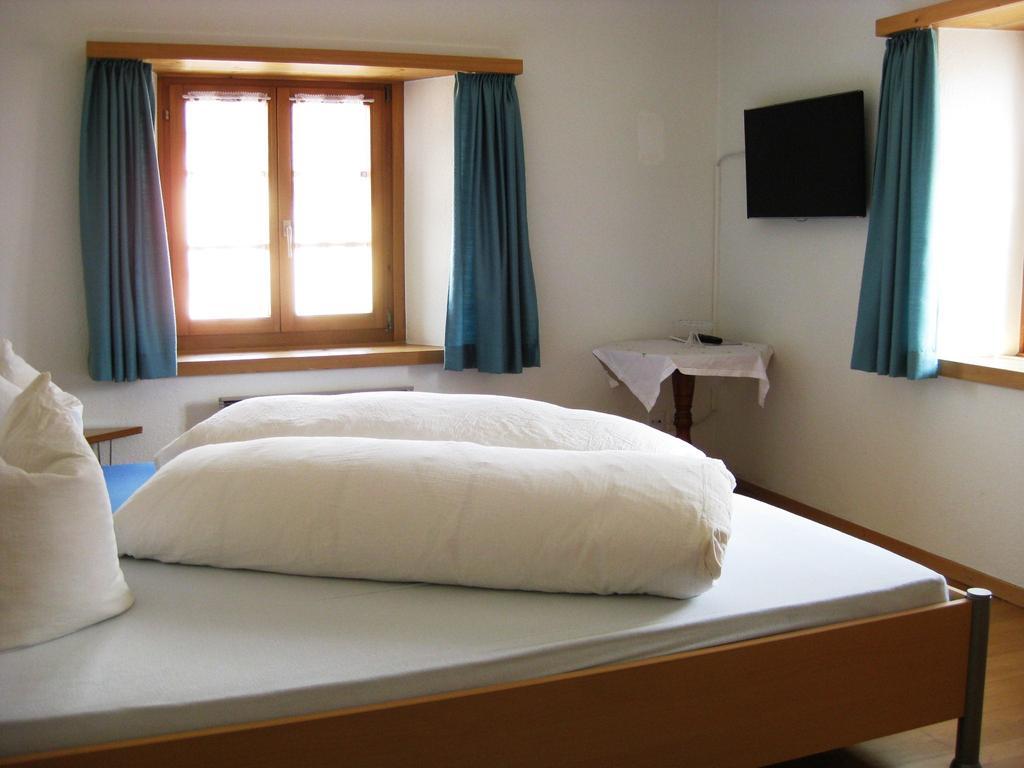 Pensiun Garni Plaz Hotel Scuol Cameră foto