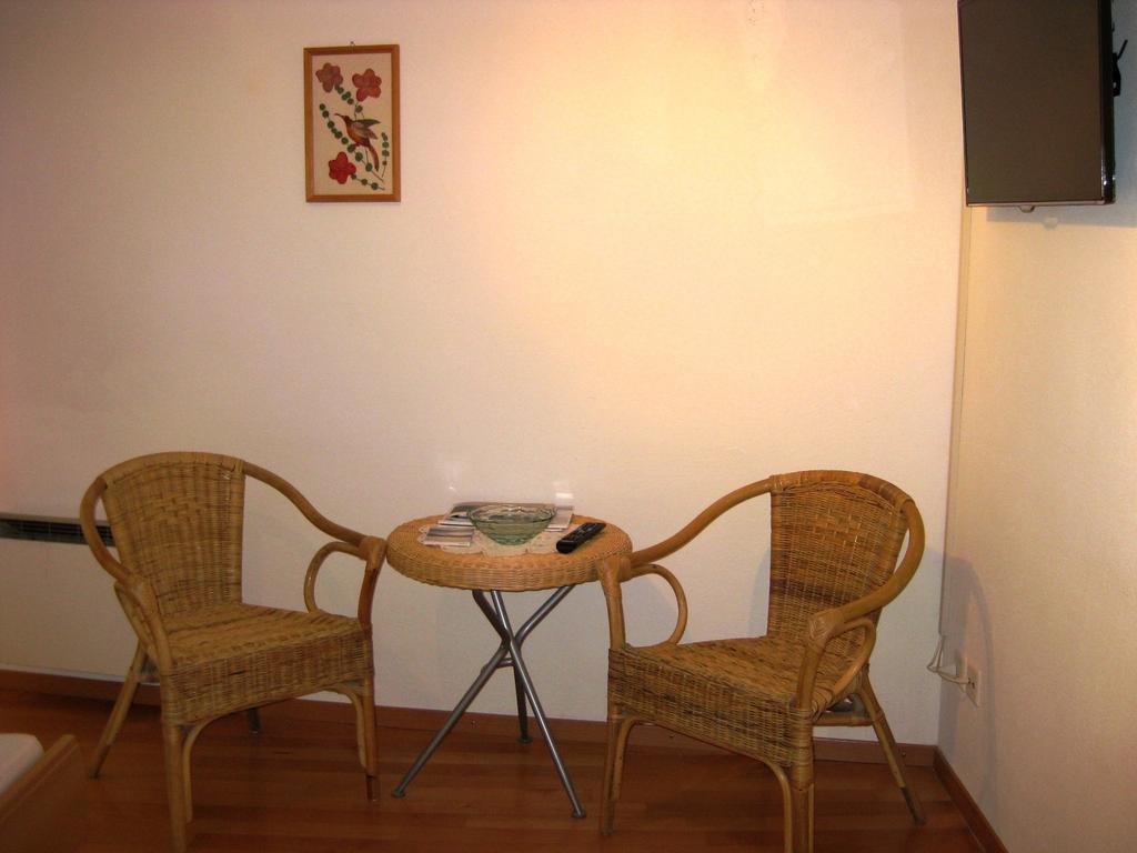 Pensiun Garni Plaz Hotel Scuol Exterior foto